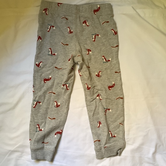 Adorable 4t fox sweatshirt with matching sweatpants - Picture 2 of 7